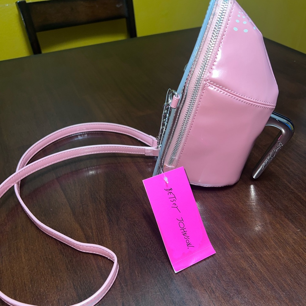 Betsey Johnson Kitch Iron bag NWT Pink Patent Crossbody Bag with Silver Chain - Picture 3 of 9